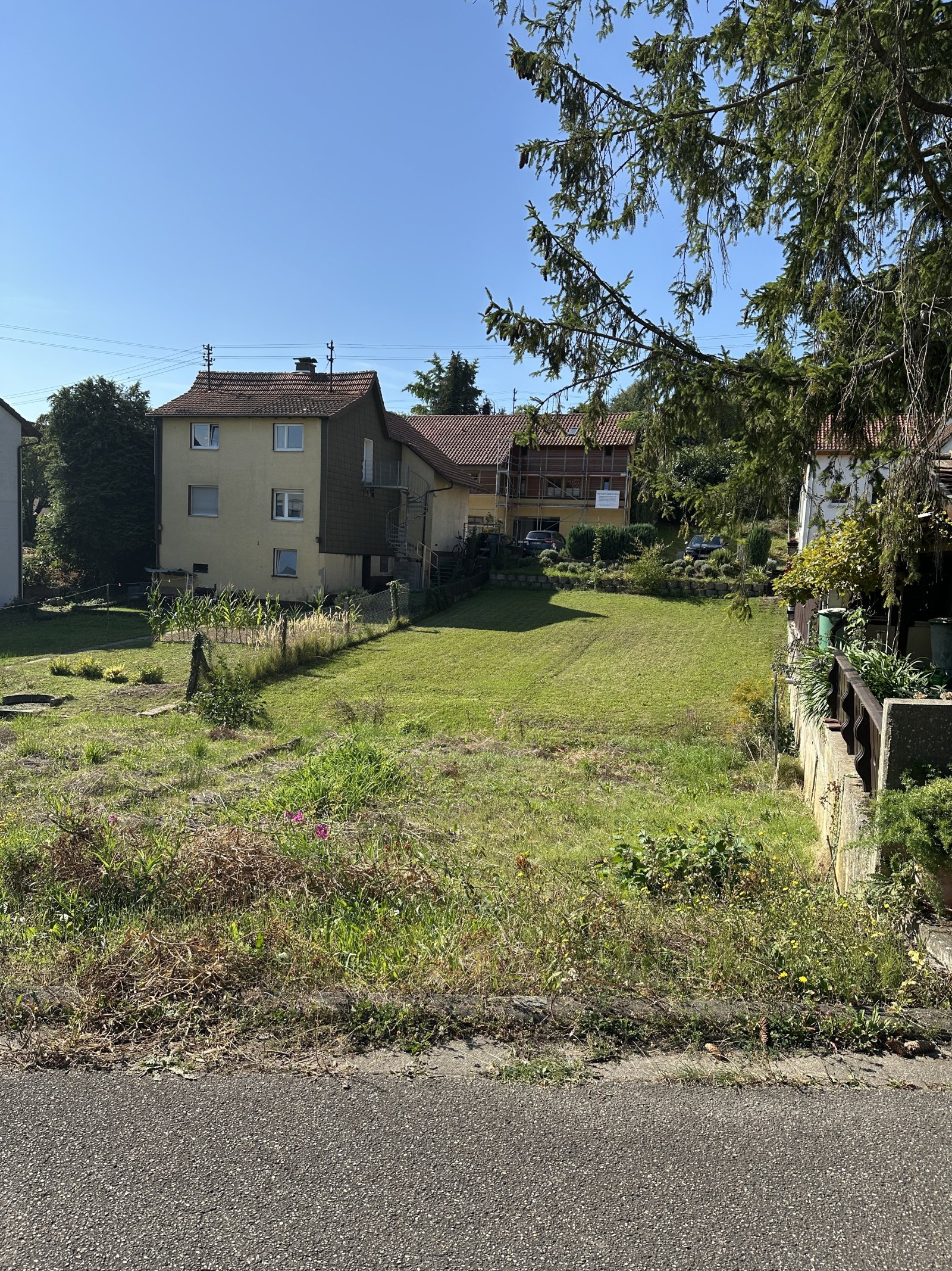 Baulücke-bebaubar mit freistehendem Wohnhaus Baulücke-bebaubar mit freistehendem Wohnhaus