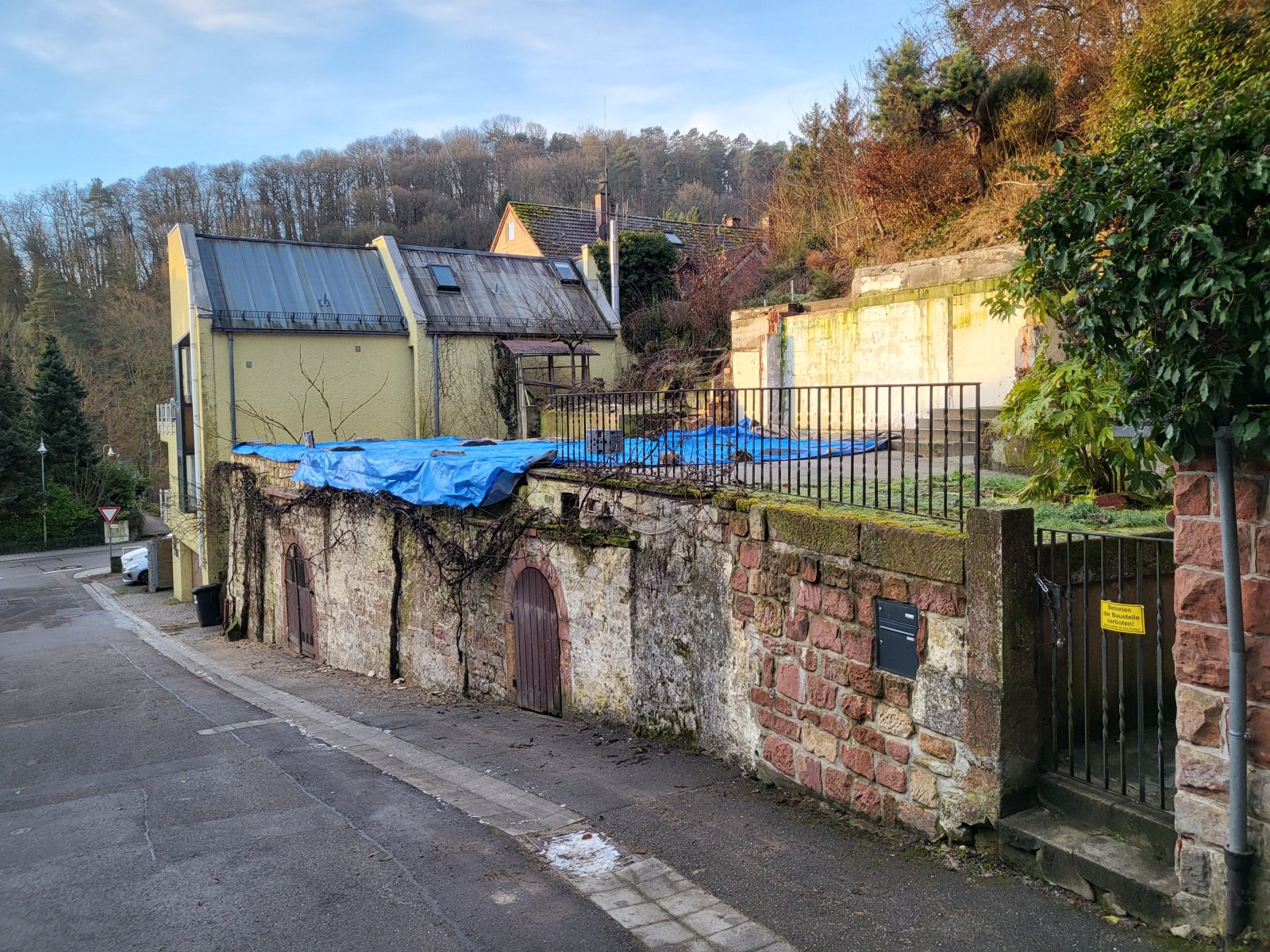 Außergewöhnliches Grundstück-Baulücke mit bestehendem Sandsteinkellergewölbe am Kurpark von Bad Bergzabern Außergewöhnliches Grundstück-Baulücke mit bestehendem Sandsteinkellergewölbe am Kurpark von Bad Bergzabern