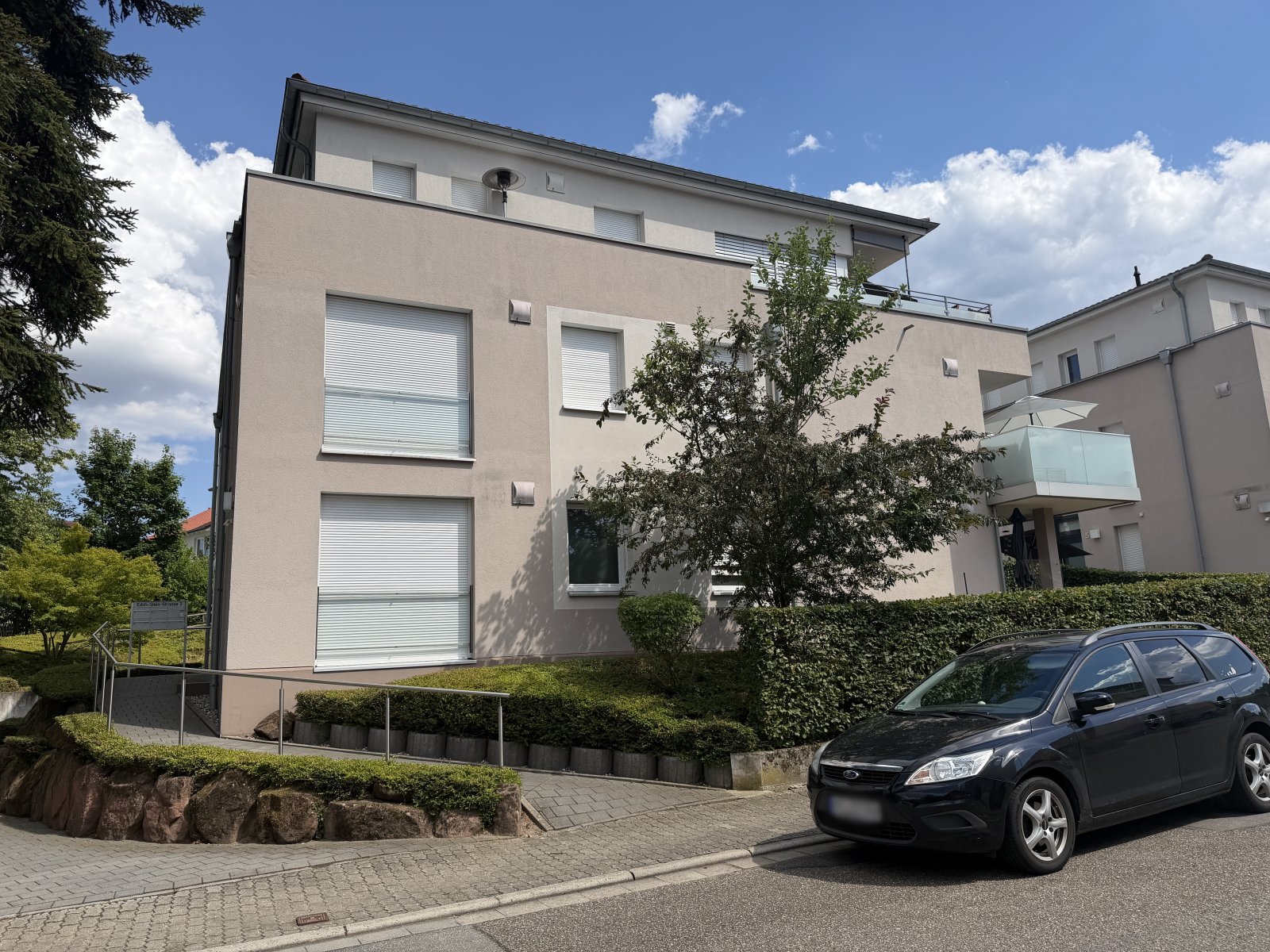 Top gepflegte Eigentumswohnung mit Einzelgarage-mit Top-Mieter-beste Kapitalanlage Top gepflegte Eigentumswohnung mit Einzelgarage-mit Top-Mieter-beste Kapitalanlage
