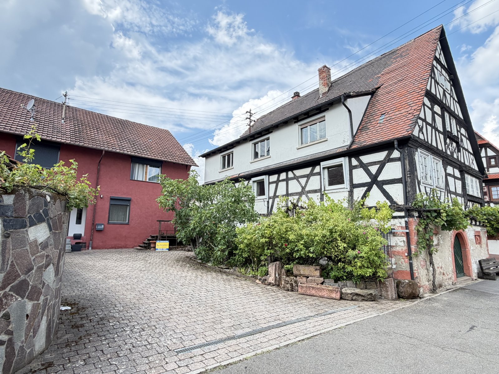 Historisches Fachwerkensemble von 1593-restauratorische Rarität mit modernem Wohnhaus und einzigartig Historisches Fachwerkensemble von 1593-restauratorische Rarität mit modernem Wohnhaus und einzigartig